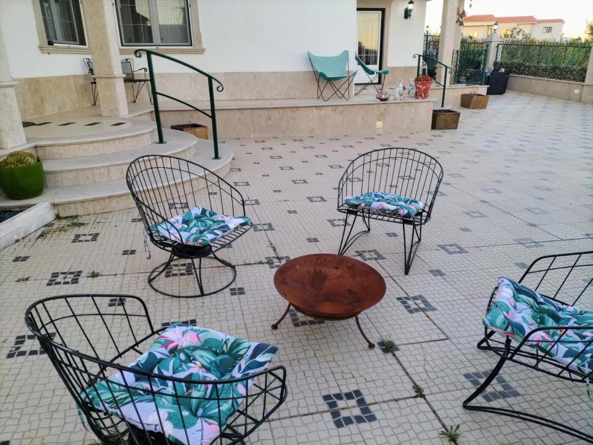 Casa Dos Gnomos Hotel Alvorninha ภายนอก รูปภาพ